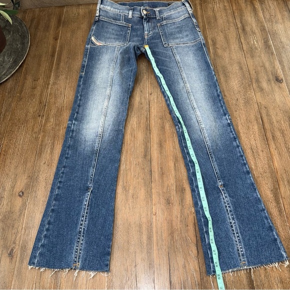 Diesel Women's Ankle Straight Leg Blue Jeans mid rise - Picture 8 of 14